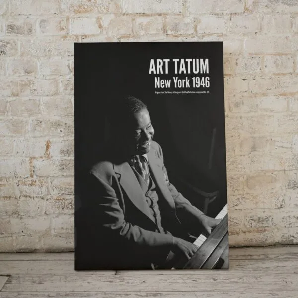 Art Tatum jazz poster with a vintage black-and-white portrait of the legendary pianist at the piano, taken by William P. Gottlieb in New York. A must-have for jazz lovers, music history fans, and vintage decor collectors. Perfect for home or studio.