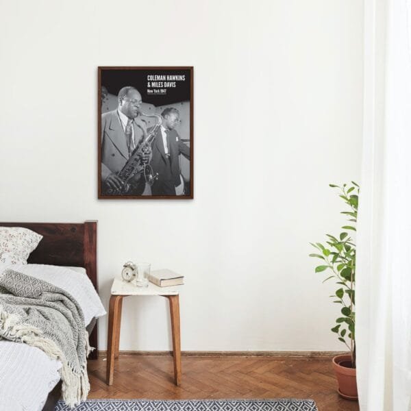 Wayne Shorter Jazz Poster – Amsterdam 1959. Vintage black-and-white photo of the legendary saxophonist, perfect for jazz lovers, music decor, and collectors. Ideal wall art for studios, living rooms, and offices.