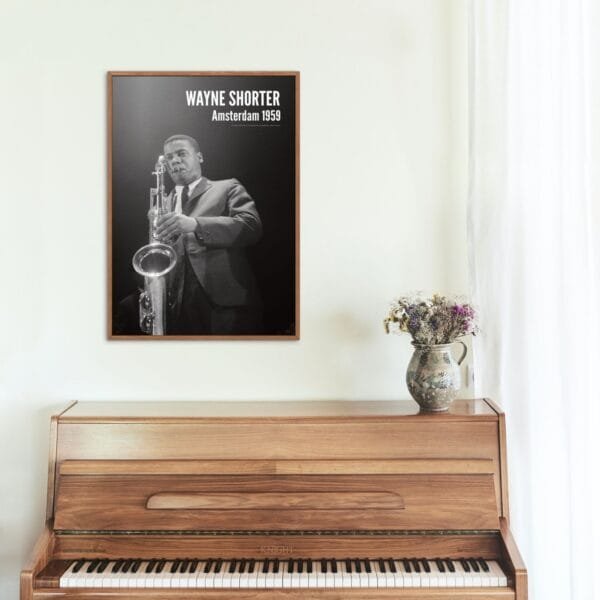 Wayne Shorter jazz poster – Black and white saxophone print of the jazz legend in Amsterdam, 1959. Stylish wall art for music lovers, jazz collectors, and home decor. Available framed or unframed for studios, offices, and living spaces.