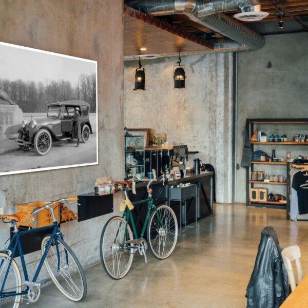 Oldsmobile Motor Car - Vintage Car Poster