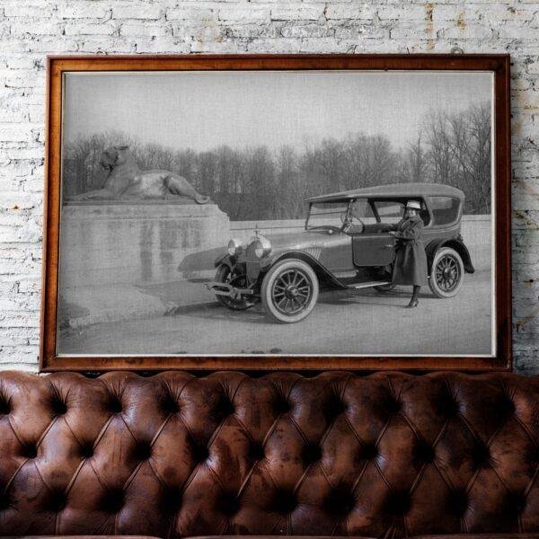 Oldsmobile Motor Car - Vintage Car Poster